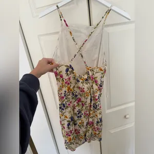 en saison Valeria Mini Dress Cream Multi-Color Floral Criss Cross Back Small thumbnail 8