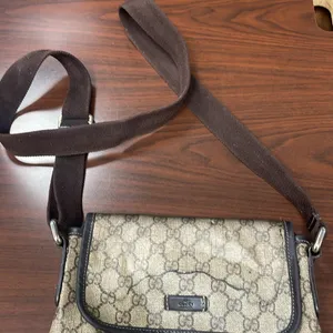 Vintage Gucci GG Supreme Monogram Small Crossbody Flap Bag thumbnail 4