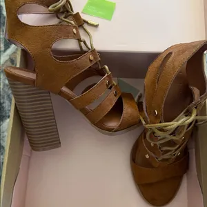 Charlotte Russe diem high heels thumbnail 3