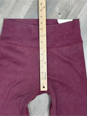 Aerie Offline Main Squeeze Ribbed Waffle Snap Ankle Hi Rise Leggings‎ Maroon M thumbnail 10