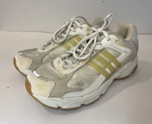 Adidas Women’s Response CL White Sneakers Size 6‎ thumbnail 1