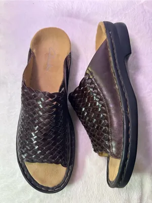 Clarks womenDark Brown Woven Leather Slide Sandals thumbnail 5