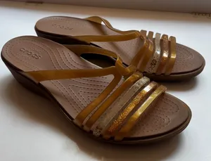 Crocs Isabella Mini Wedge Sandals Size‎ 10 Bronze Strappy Gold Brown Wedges Rare thumbnail 1