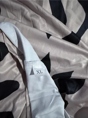 Women’s Black & White Leaf Print Summer Dress thumbnail 3