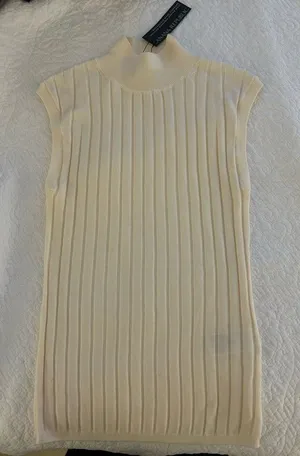 Banana Republic Ivory Sleeveless Ribbed Top thumbnail 1