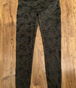 Spanx XL Camo Leggings thumbnail 6