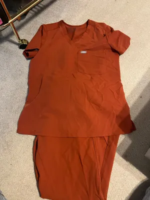 FIGS Scrubs Set thumbnail 1