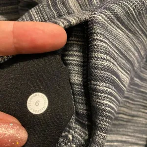 Lululemon Women’s 6 Hoodie Define Jacket Heathered Black White Full‎ Zip Sporty thumbnail 3