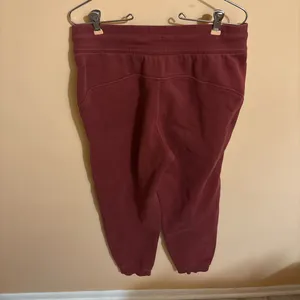 Lululemon Scuba High-Rise Joggers in Mulled Wine thumbnail 4