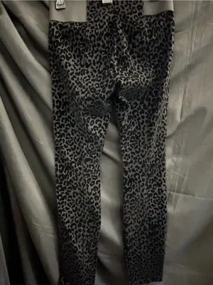 Bar III Black & Gray Leopard Print Women’s Leggings MD NWT thumbnail 2