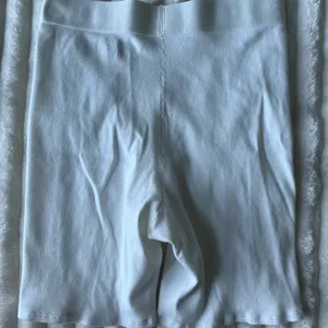 Aerie white ribbed shorts thumbnail 4