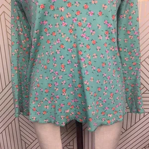 Anthropologie Roberta Roller Rabbit Blooms Pajama Top Tee Henley Floral Green Size US Small‎ thumbnail 5