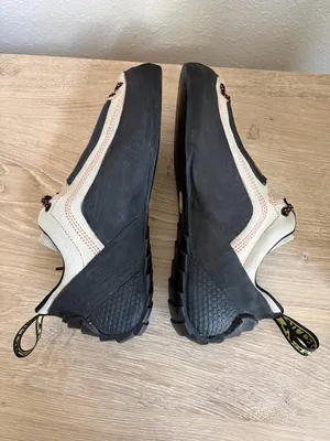 La Sportiva Tradmaster Rock Climbing Shoes Women’s Size 6.5 Outdoors Adventure thumbnail 4