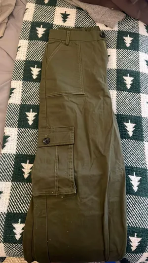 Amazon Green Cargos thumbnail 1