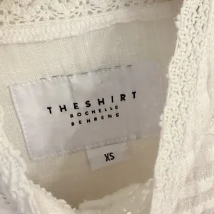 The Shirt Rochelle Behrens Priya Shirt XS White Linen Top Victorian Prairie Lace thumbnail 4