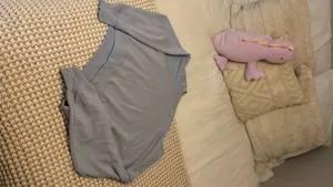 Hollister Off-The-Shoulder Crewneck thumbnail 4
