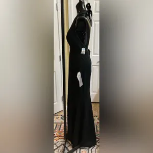 Dress the Population Camden Sleeveless Halter Plunging Gown – Black – Medium thumbnail 7
