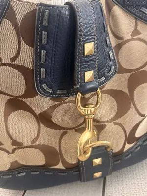 Vintage Coach Hamptons Blue Leather & Jacquard Signature Studded Hobo Shoulder bag. thumbnail 10
