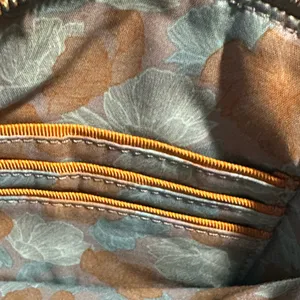 Vintage Hobo crossbody‎ leather purse in light teal/sage thumbnail 5
