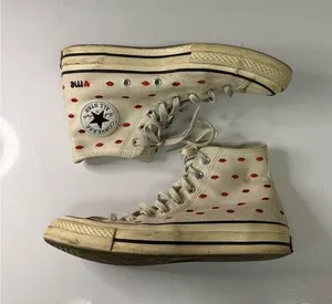 Converse Valentines Day Embroid Lips Limited Edition High Top Sneakers thumbnail 1