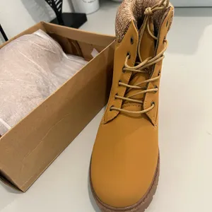 Tan Lace-Up Ankle Boots Size 11 thumbnail 4