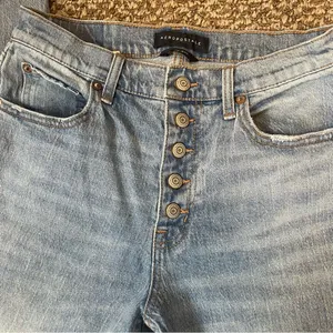 Aeropostale Mom Jean Light wash button up fly thumbnail 6