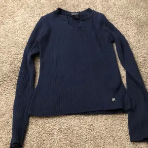 American Eagle Navy Ribbed V-Neck Cotton Sweater Sz. S thumbnail 1