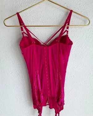 Victoria’s Secret Corset Lace Pink Garter Clips Size 34B Y2K Barbiecore thumbnail 5