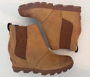 Sorel Joan of Arctic Wedge II Chelsea Boot - 8.5 - Camel Brown thumbnail 1