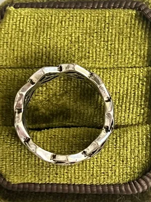 Classic Design Intricate Detailing Stainless Steel Silver Band Size 6 thumbnail 3