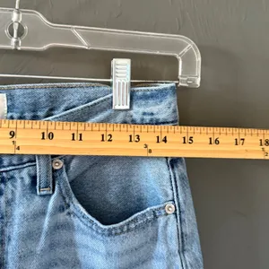 Universal Thread 90s Baggy Distressed‎ High Rise Jeans Light Wash Blue Size 4 thumbnail 6