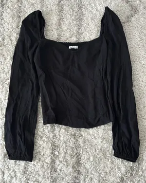 Reformation Reign Top Black thumbnail 2