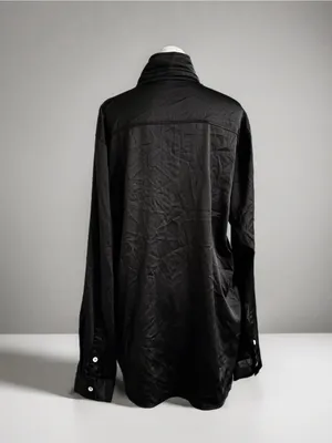 Women’s Black Long-Sleeve Shirt thumbnail 2