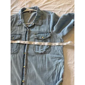 GB Gianni Bini Women’s XL Denim Chambray Shirt Aztec Print Back Long Sleeve thumbnail 4