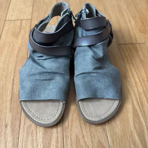 Blowfish‎ Malibu 8 Gray Sandals Canvas Ruched Strappy Zip Boho Flat thumbnail 2