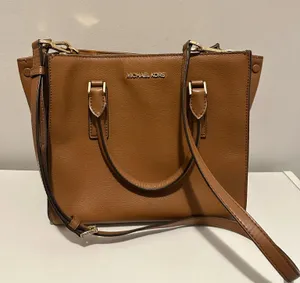 Michael Kors Purse thumbnail 1