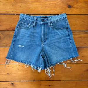 Uniqlo Denim Shorts thumbnail 1
