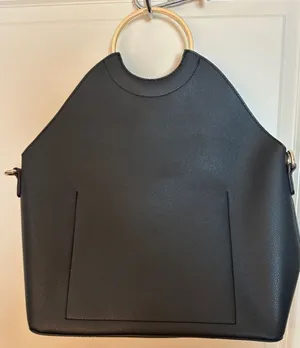 Black circle purse bag faux leather missing shoulder strap thumbnail 1