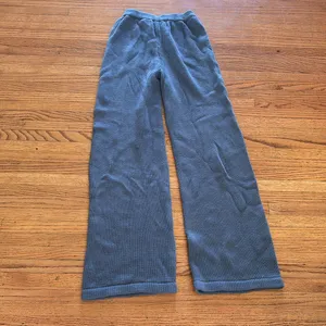 Kittenish sweats thumbnail 3