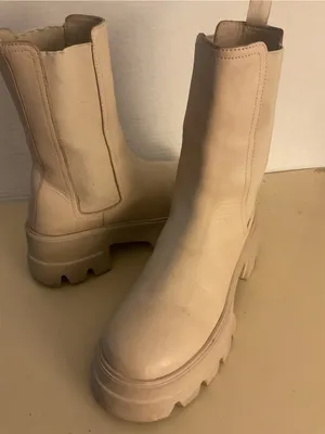 Thursday women crème leather platform Chelsea heel boots US 7.5 thumbnail 7
