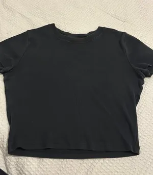 Hollister shirt  thumbnail 1