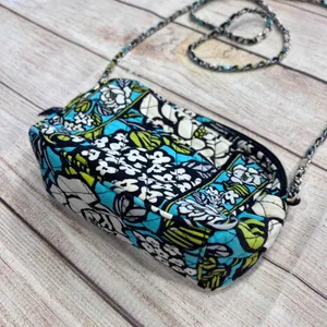 Vera Bradley Floral Quilted Cotton Mini Crossbody Bag Blue White Chain Strap thumbnail 3
