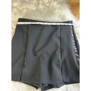 Zara Mini skort with a high waist Invisible back zip closure size M black thumbnail 7