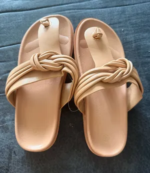 Sandals Tan Size 6 thumbnail 1