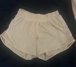 Lululemon Hotty Hot Low-Rise Short 4” thumbnail 1