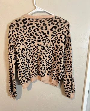 Cardigan thumbnail 2