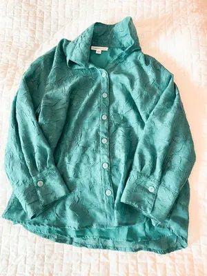 Coldwater Creek Blue Crinkle Shimmer Button Down Blouse Size Large Petite thumbnail 1