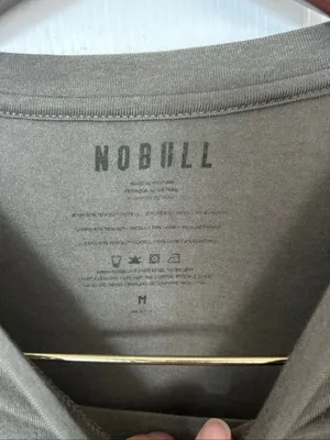 No Bull long sleeve shirt women’s size M gray work out shirt. thumbnail 6