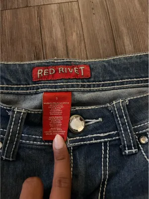 Y2K Red Rivet Light Wash Flared Embellished Jeans Sz 7 thumbnail 3
