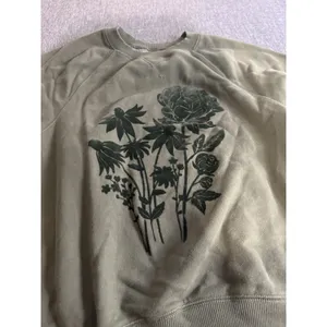 American Eagle Womens Crewneck Olive Green Floral Velvet Embossed Sz XS thumbnail 2